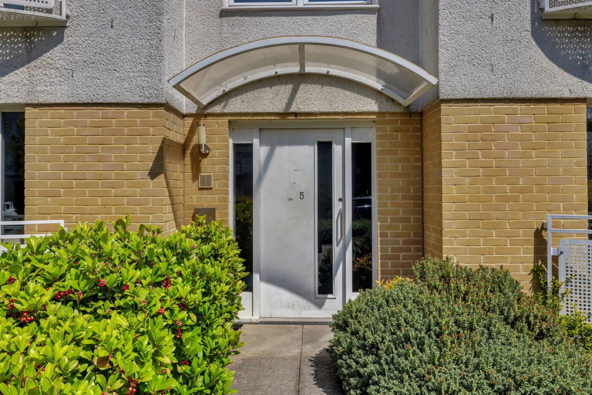 5 Netherton Gardens