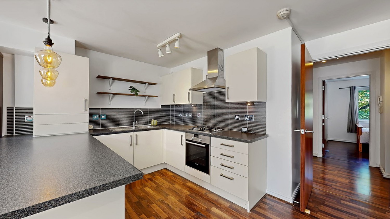 2 bedroom Flat for Letting 5 Netherton Gardens