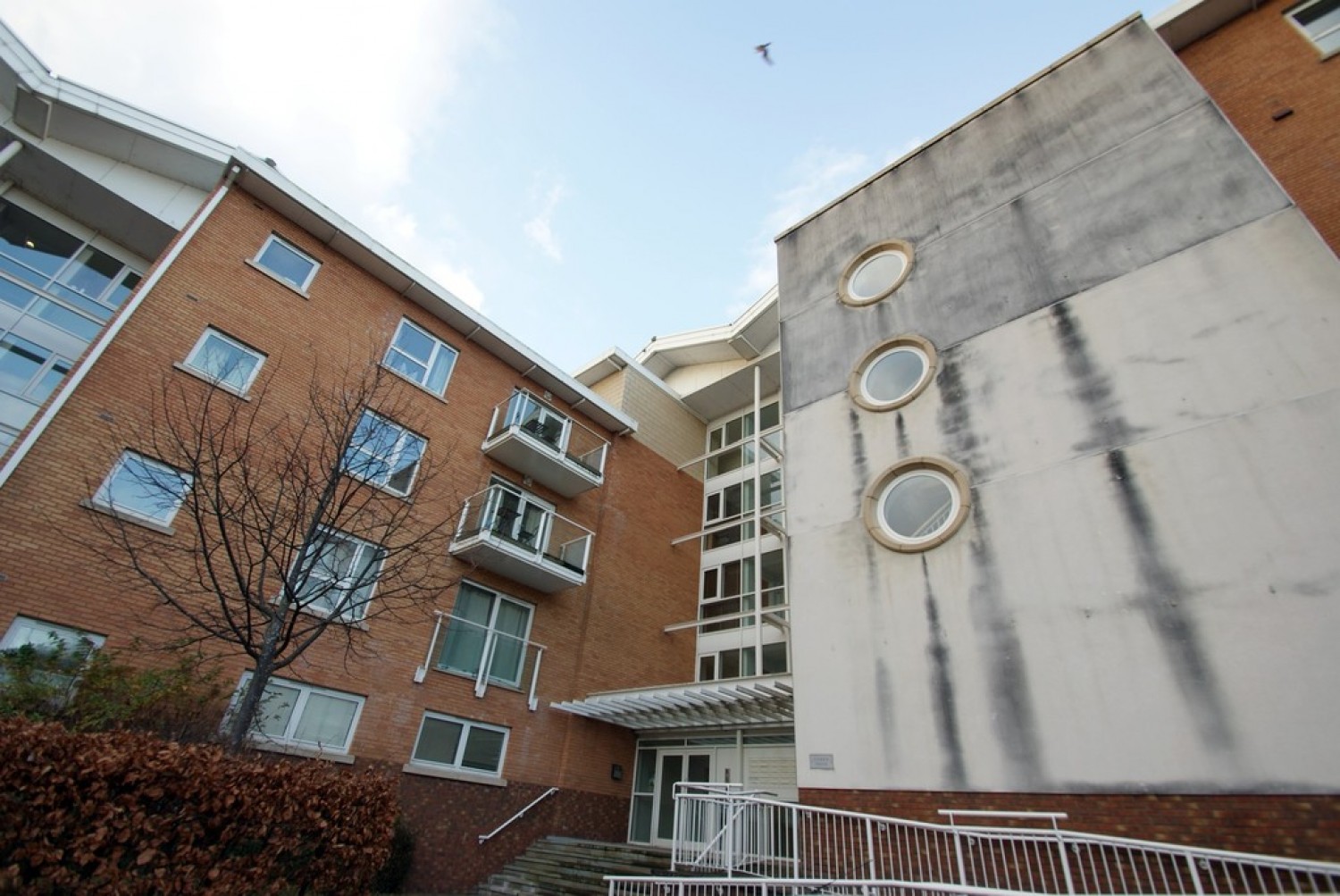 2 bedroom Flat for Letting Lisbon House, Taliesin Court