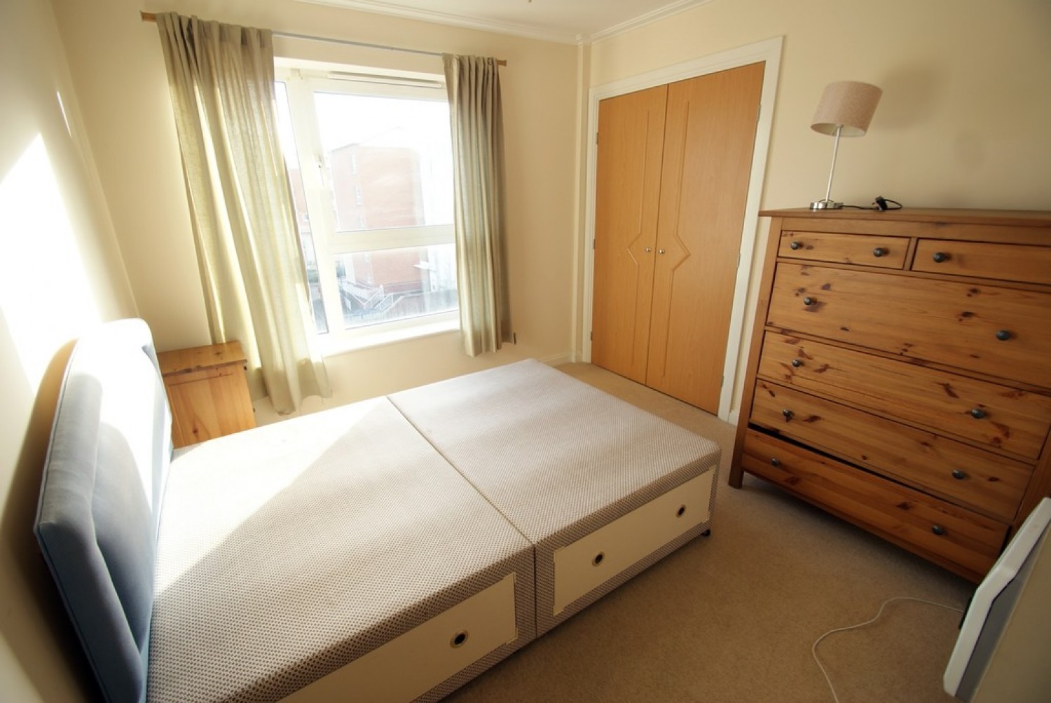 2 bedroom Flat for Letting Lisbon House, Taliesin Court