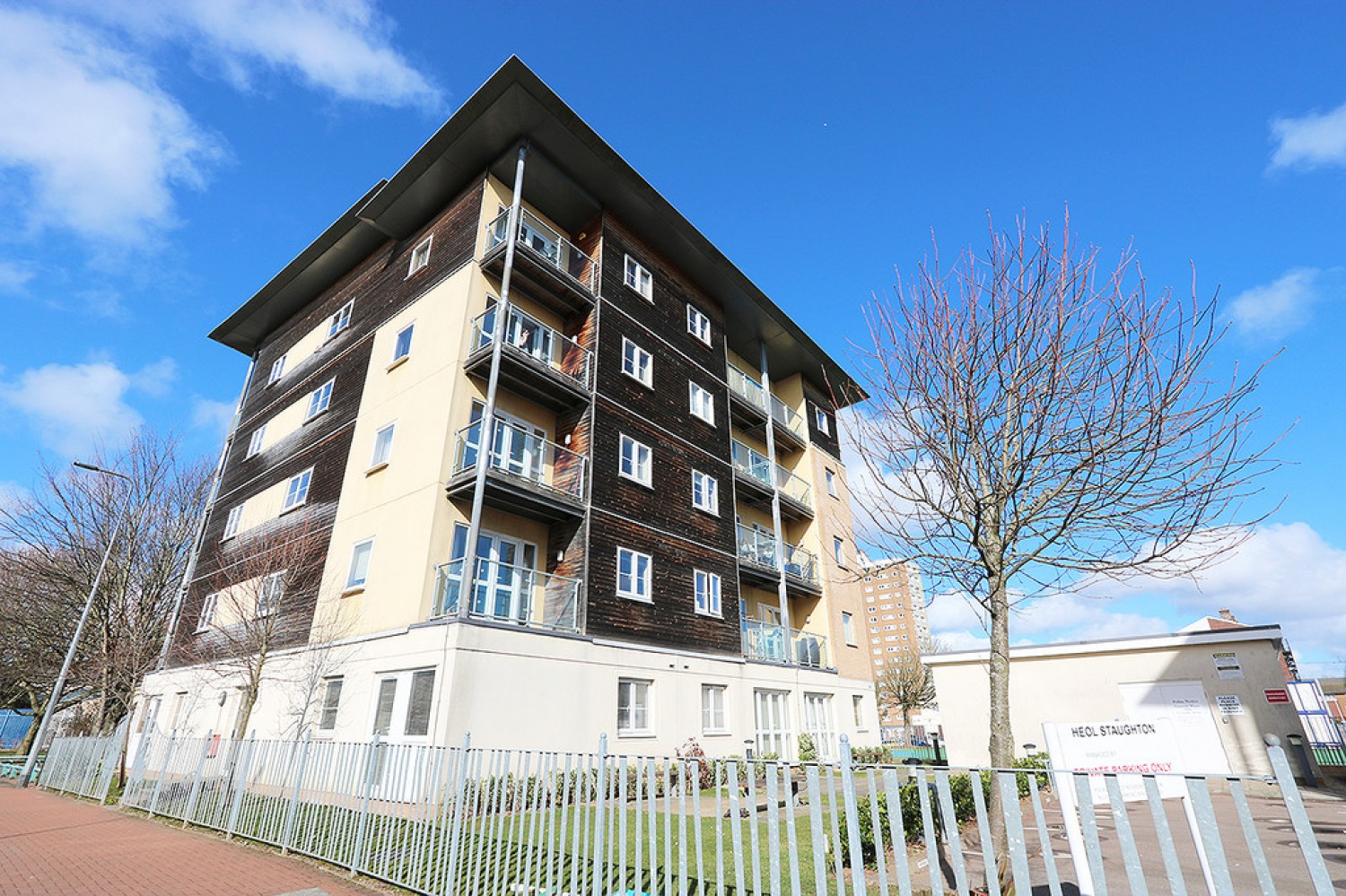 1 bedroom Flat for Letting Heol Staughton, Dumballs Road