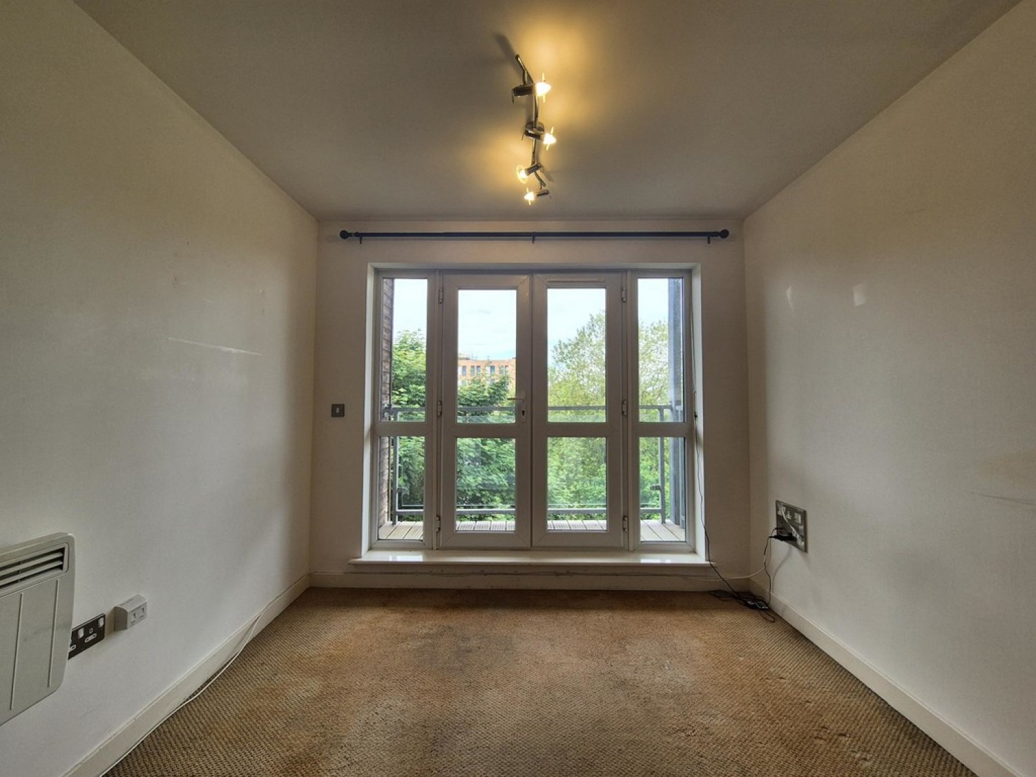 1 bedroom Flat for Letting Heol Staughton, Dumballs Road