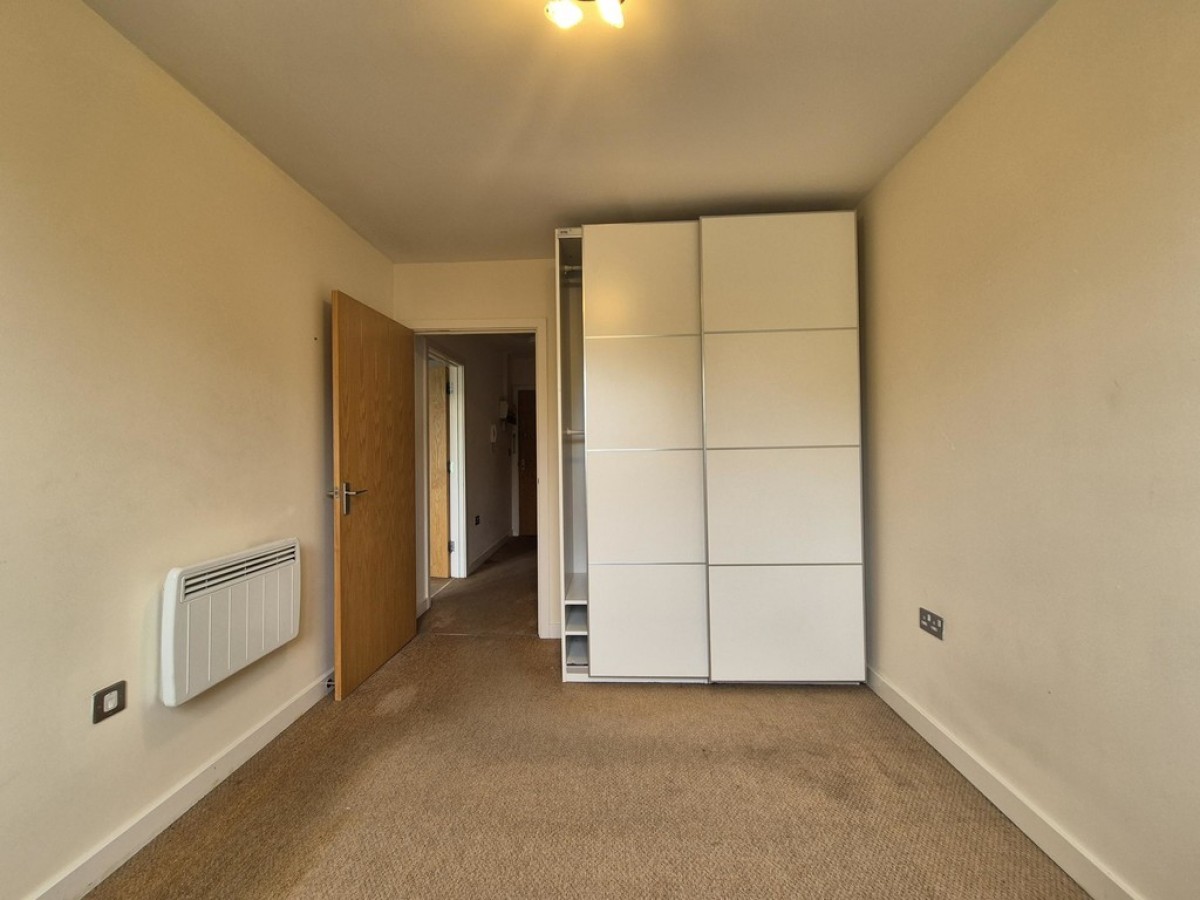 Heol Staughton, Dumballs Road