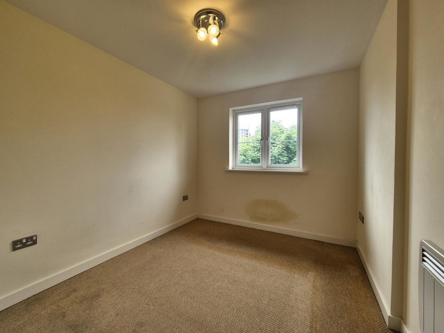 1 bedroom Flat for Letting Heol Staughton, Dumballs Road