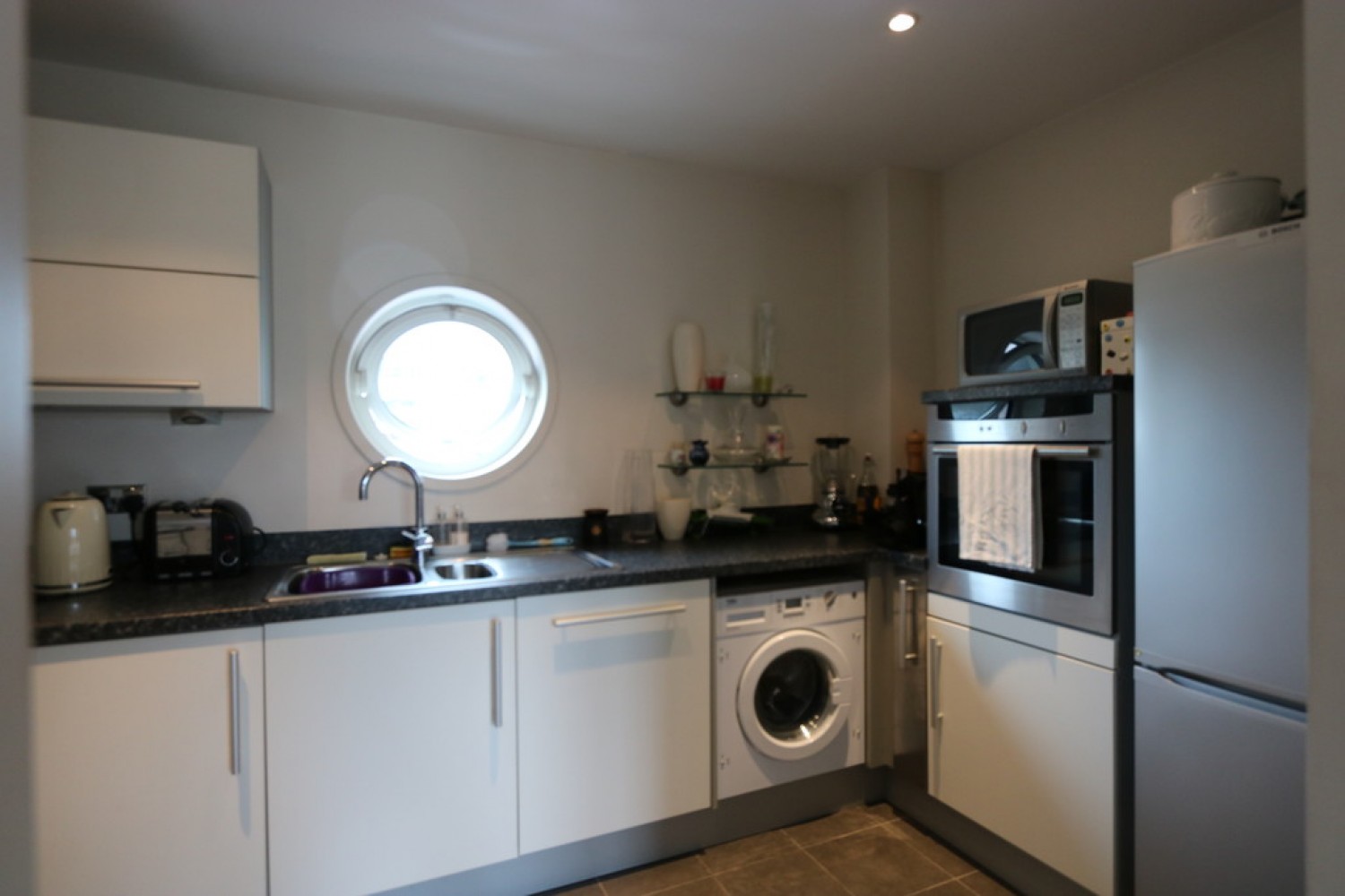 2 bedroom Flat for Letting Beatrix, Victoria Wharf