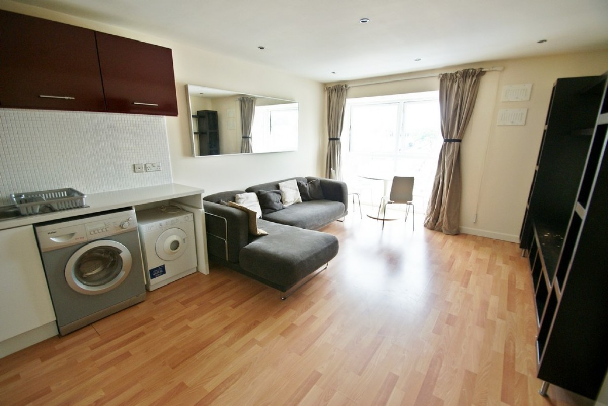 Parkfield House, North Road