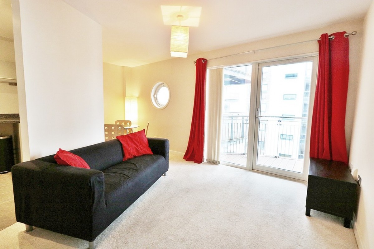 Beatrix, Victoria Wharf