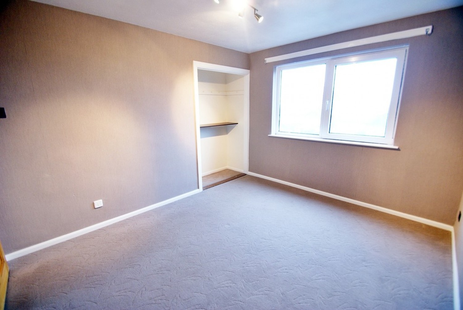 2 bedroom Flat for Letting Coed Ederyn, Llanedeyrn