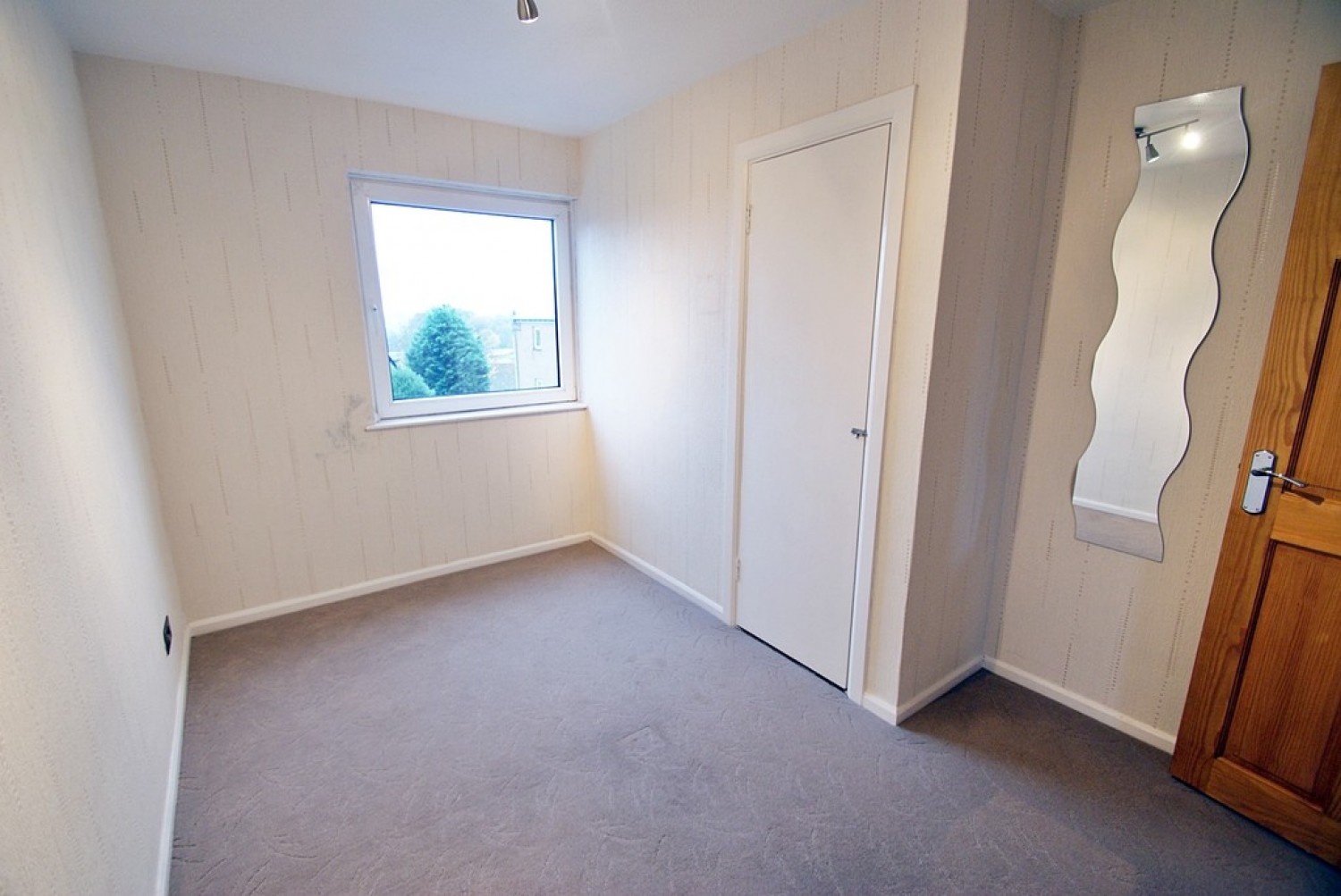 2 bedroom Flat for Letting Coed Ederyn, Llanedeyrn