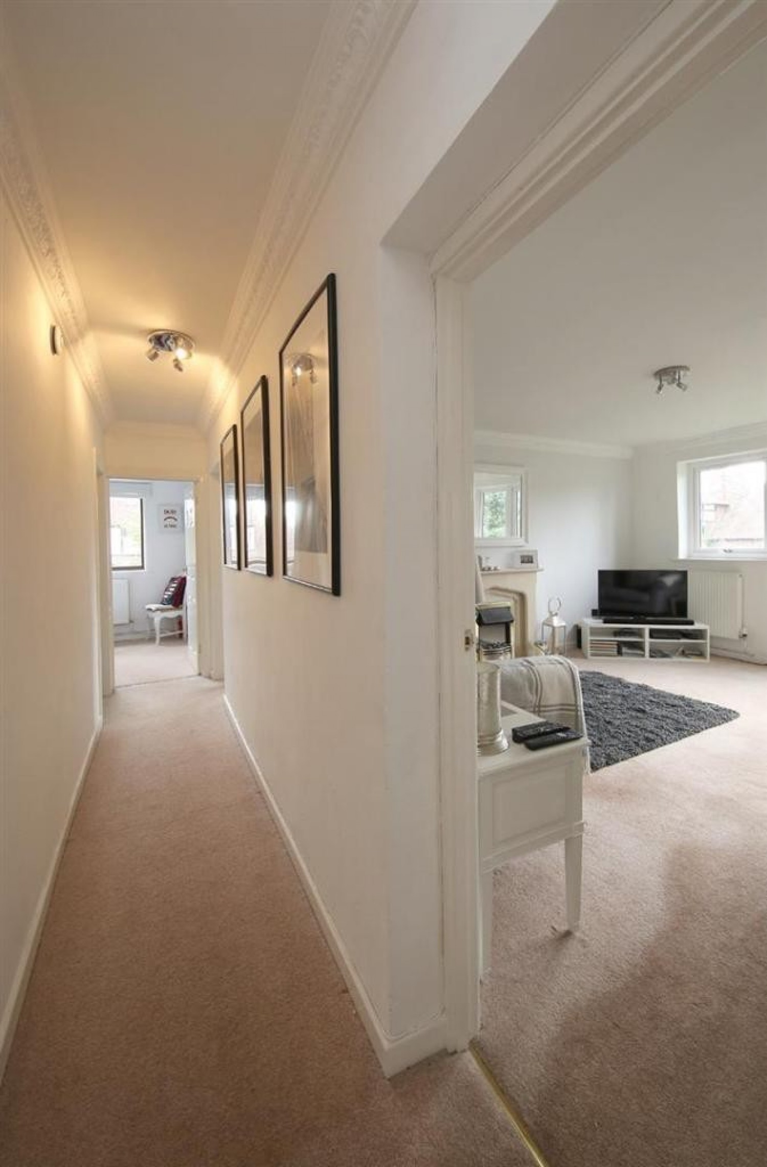 2 bedroom Flat for Letting Fairlawns, Llandaff