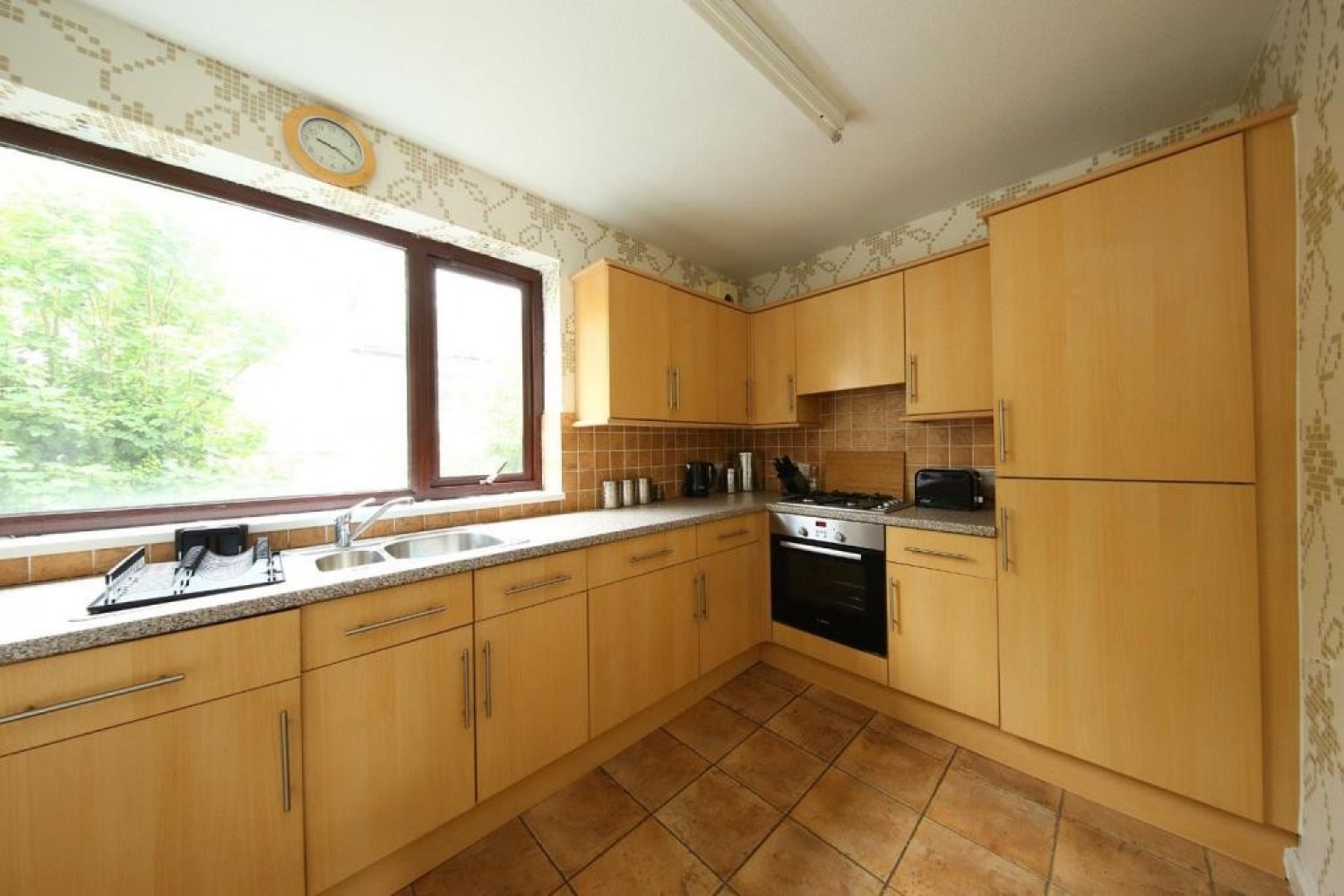 2 bedroom Flat for Letting Fairlawns, Llandaff