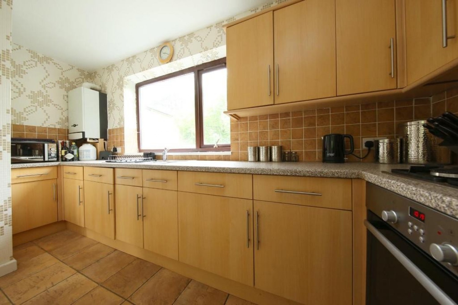 2 bedroom Flat for Letting Fairlawns, Llandaff