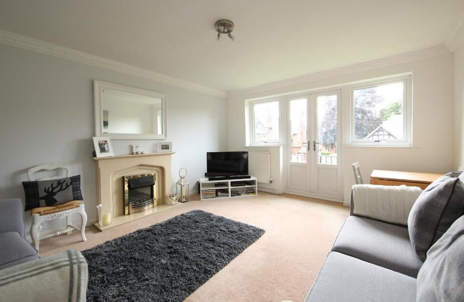 2 bedroom Flat for Letting Fairlawns, Llandaff