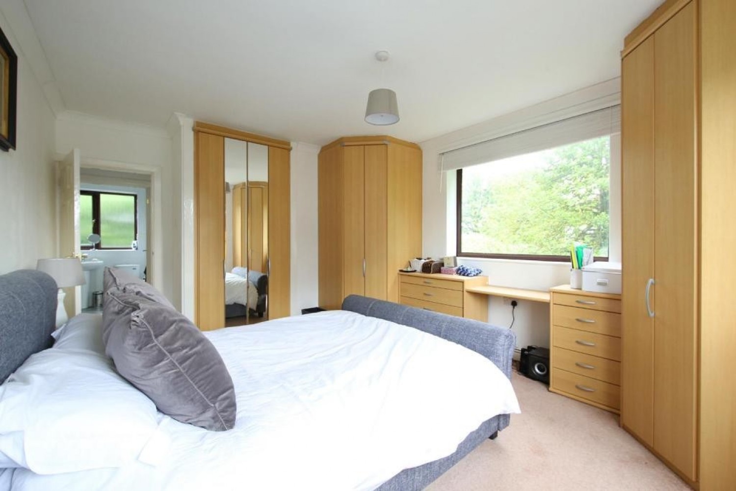 2 bedroom Flat for Letting Fairlawns, Llandaff