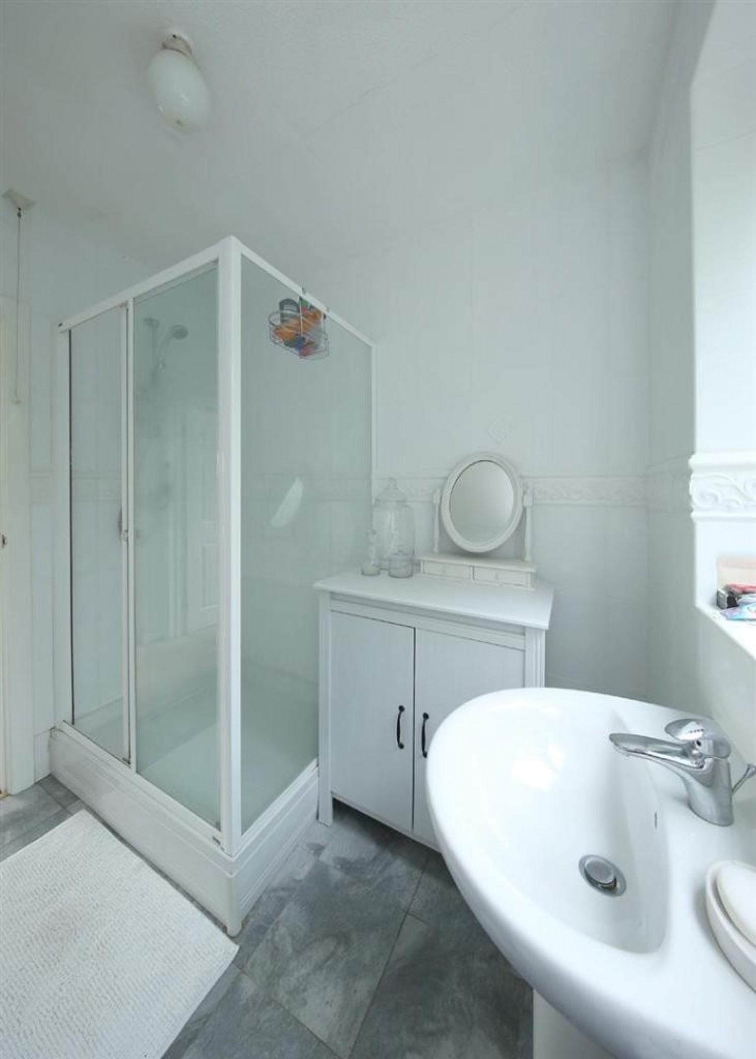 2 bedroom Flat for Letting Fairlawns, Llandaff