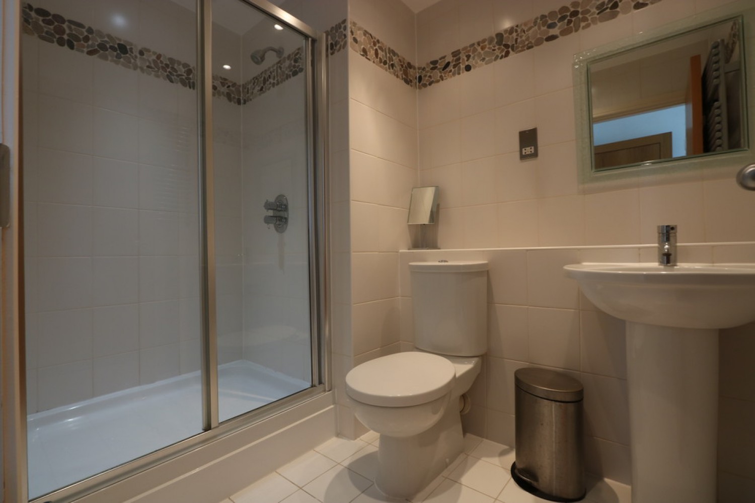 2 bedroom Flat for Letting Altolusso, Bute Terrace, Cathays