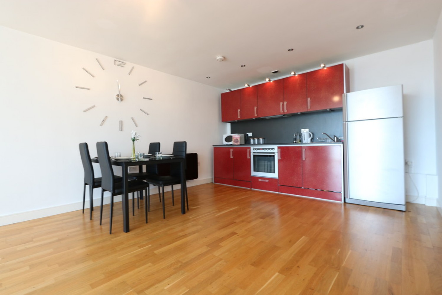 2 bedroom Flat for Letting Altolusso, Bute Terrace, Cathays
