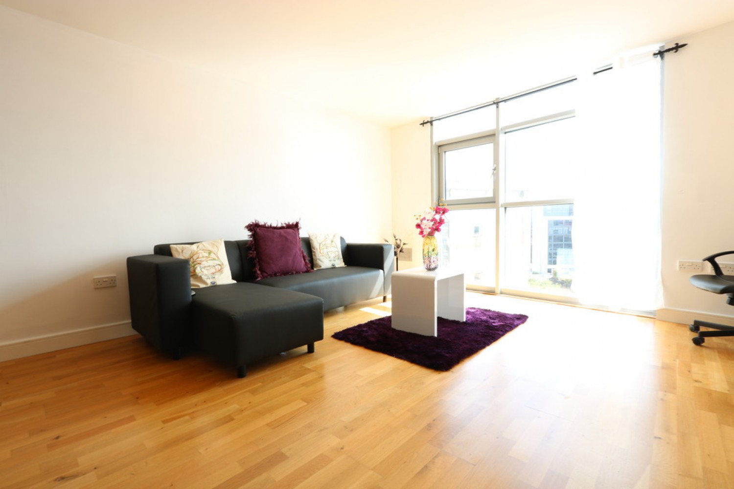 2 bedroom Flat for Letting Altolusso, Bute Terrace, Cathays