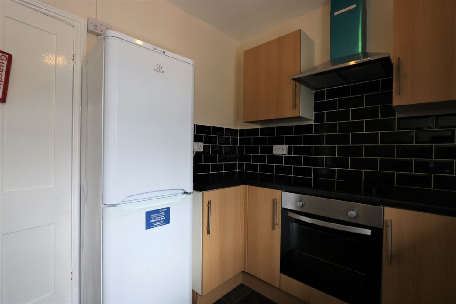 2 bedroom Flat for Letting Monthermer Road, Cardiff
