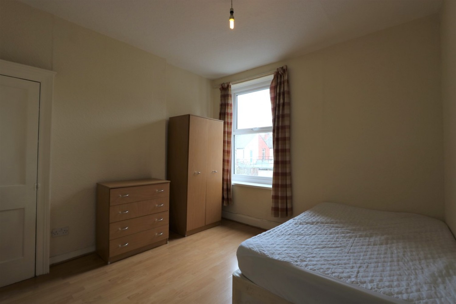 2 bedroom Flat for Letting Monthermer Road, Cardiff