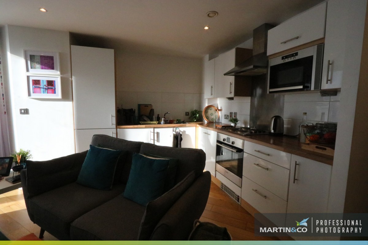 Meridian Plaza, Bute Terrace