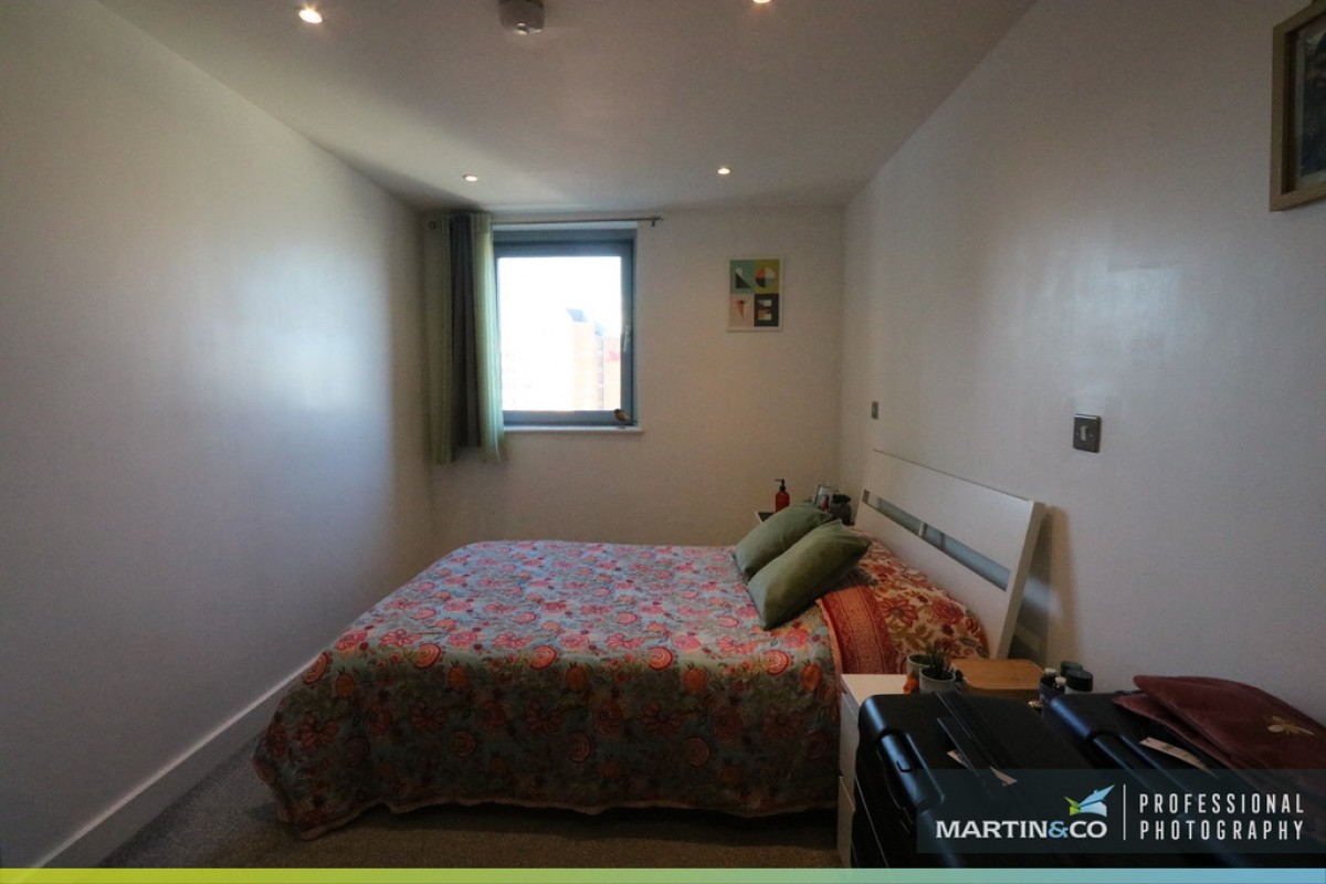 Meridian Plaza, Bute Terrace