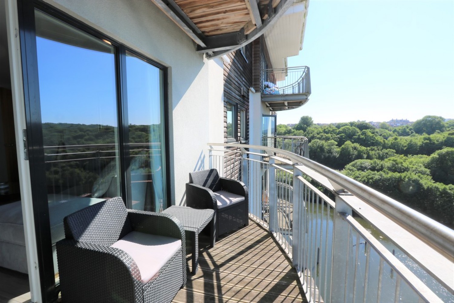 Roma House, Victoria Wharf