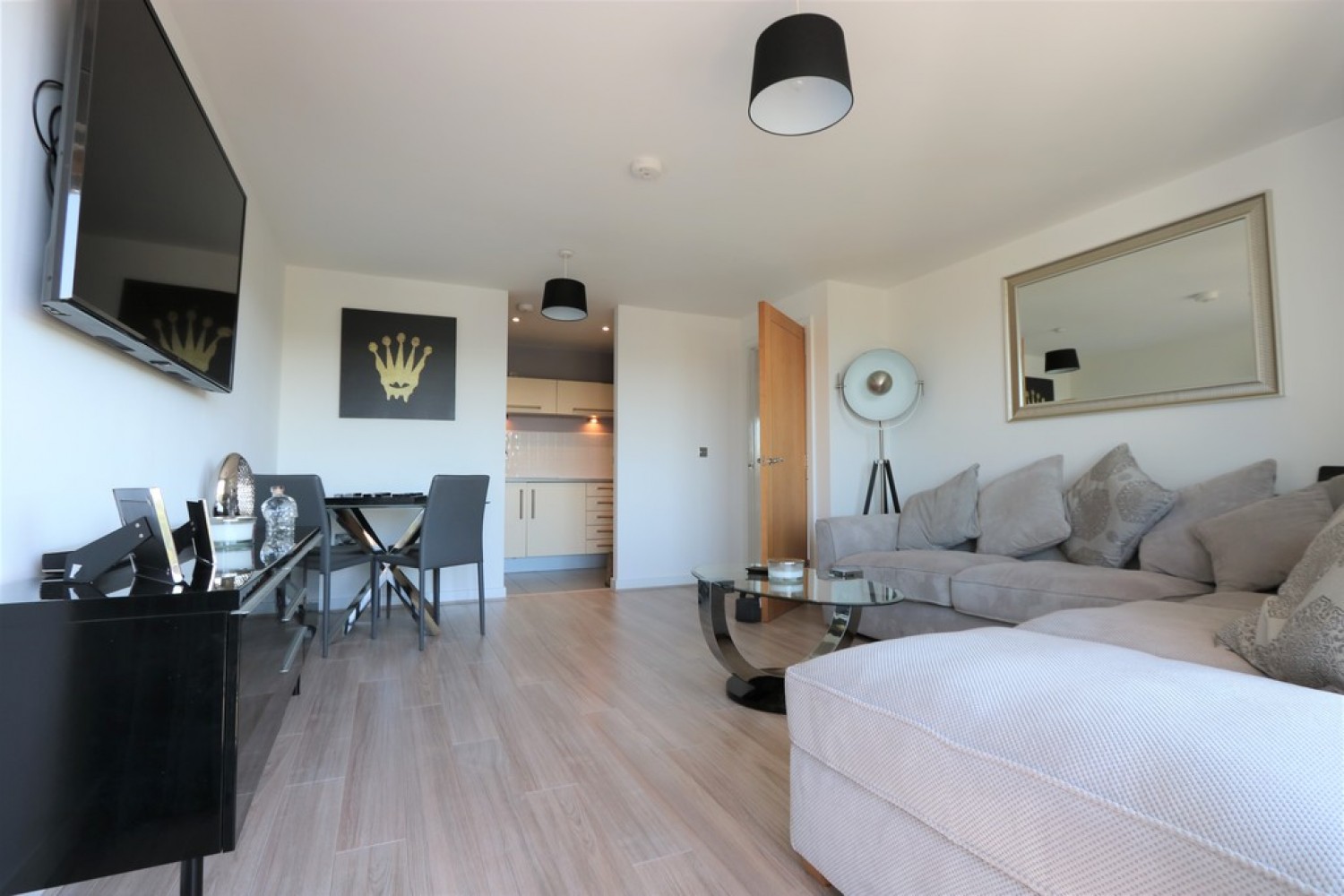 Roma House, Victoria Wharf