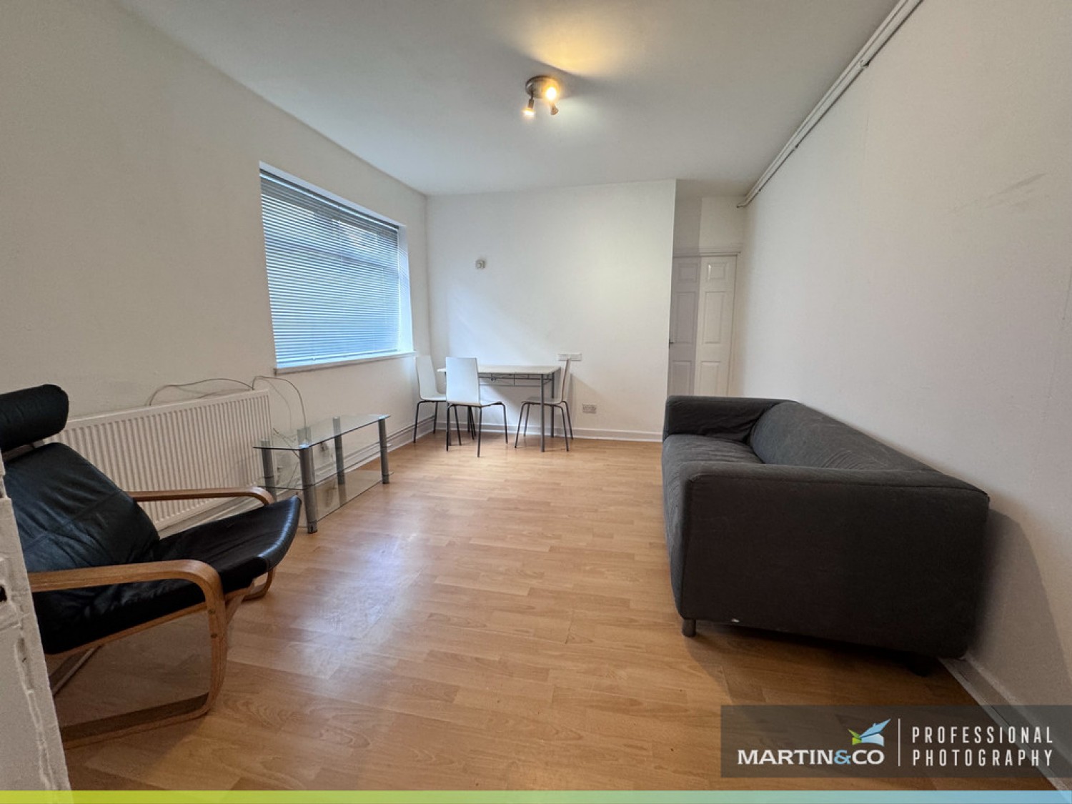 2 bedroom Flat in Monthermer Road, Cardiff