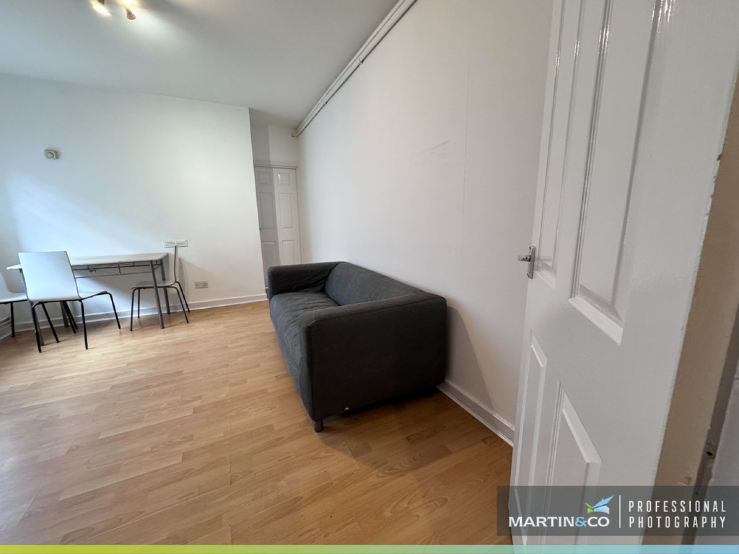 2 bedroom Flat in Monthermer Road, Cardiff