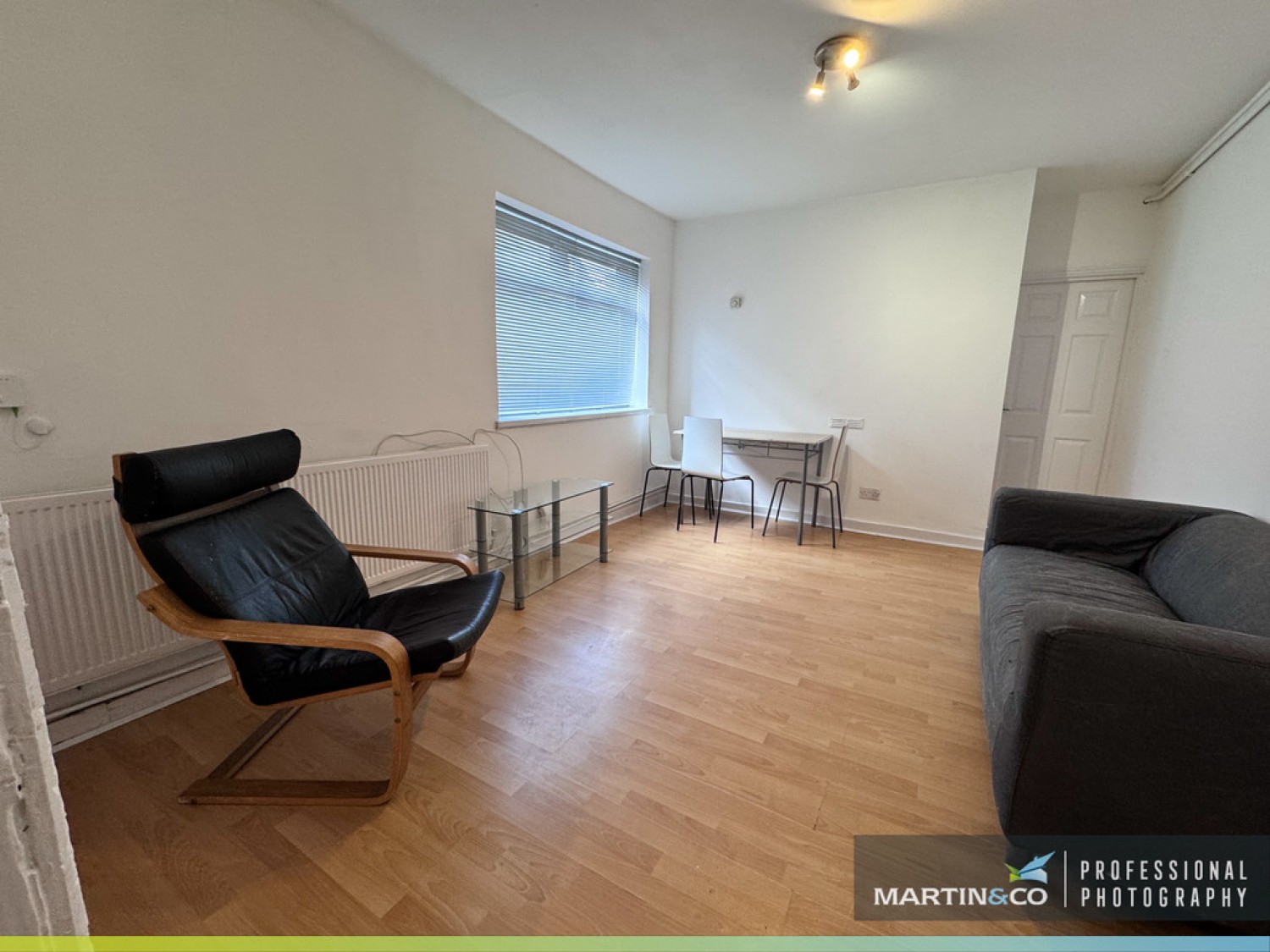 2 bedroom Flat in Monthermer Road, Cardiff