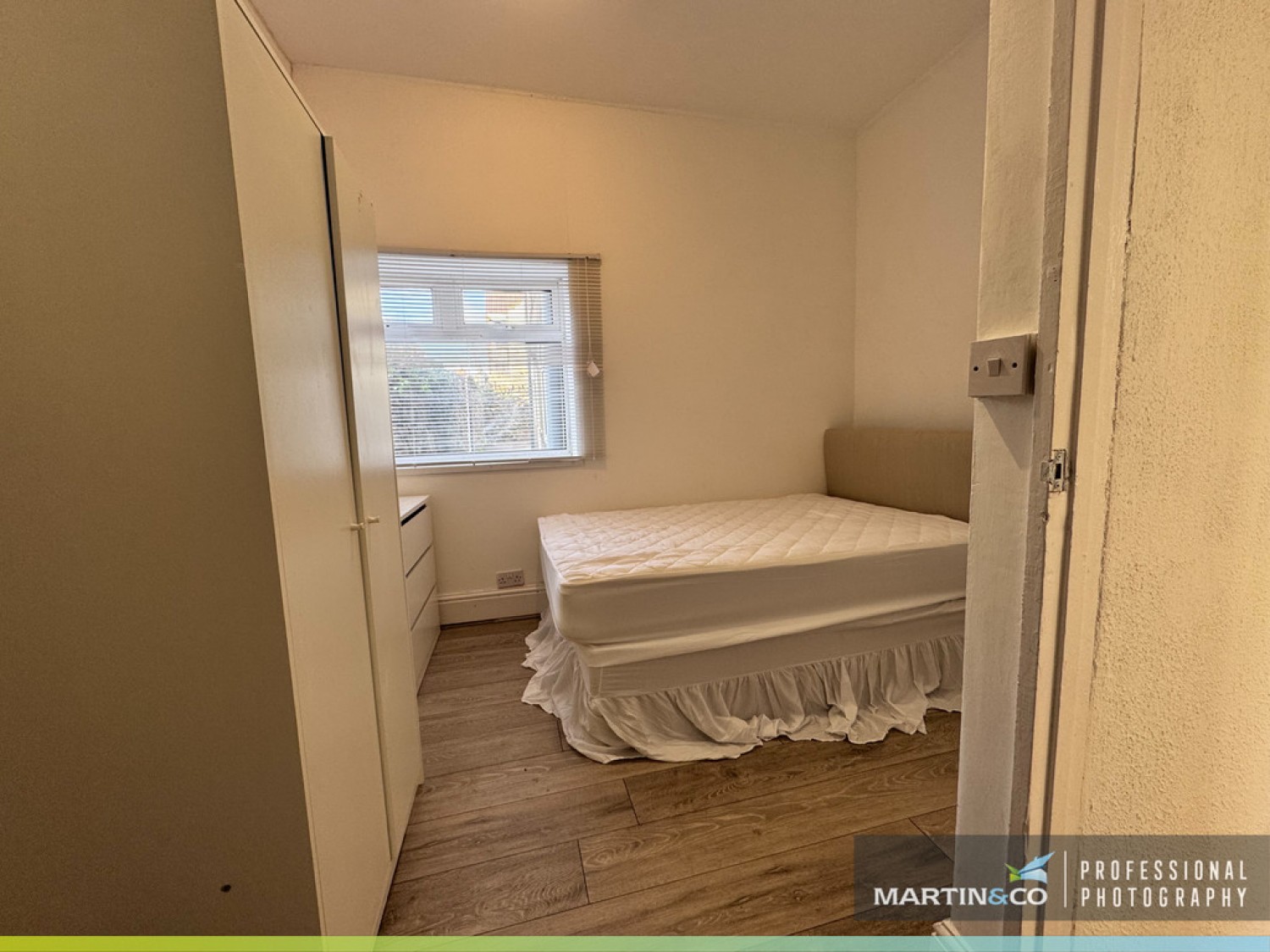 2 bedroom Flat in Monthermer Road, Cardiff