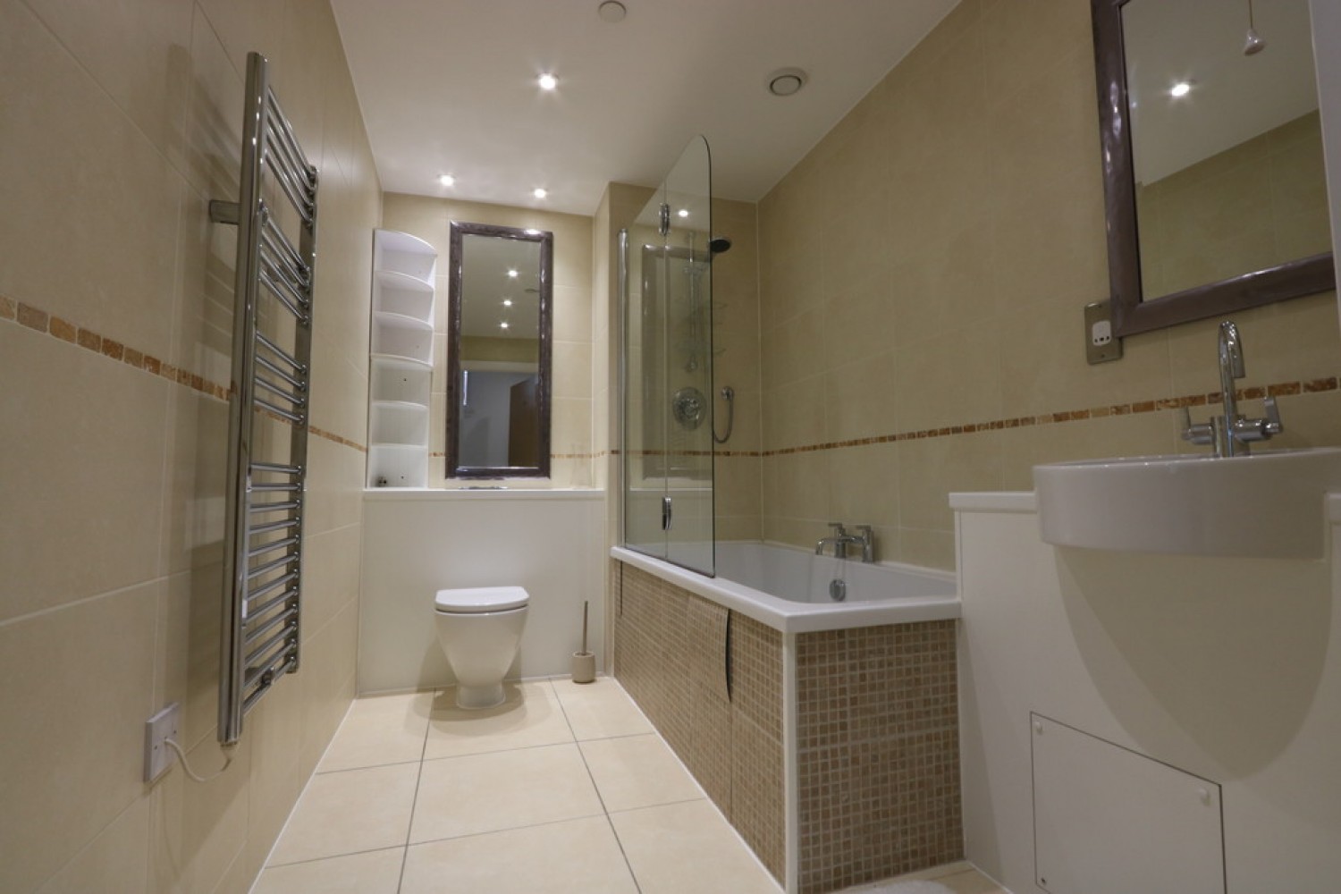 2 bedroom Flat for Letting David Morgan, City Centre