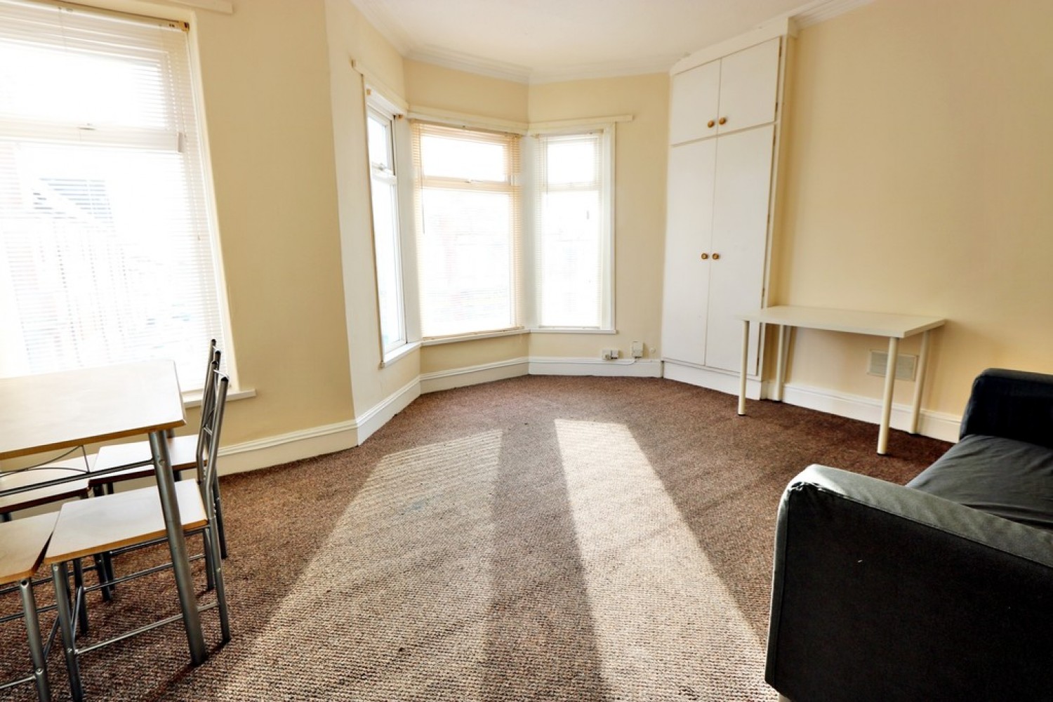 2 bedroom Flat for Letting Monthermer Road, Cardiff