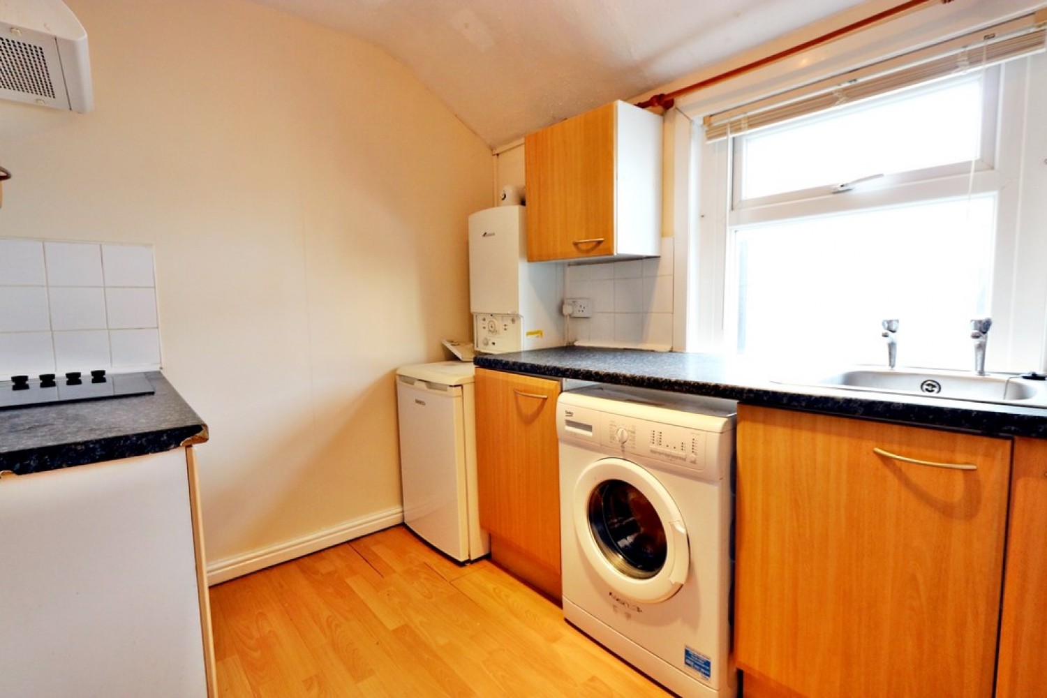2 bedroom Flat for Letting Monthermer Road, Cardiff