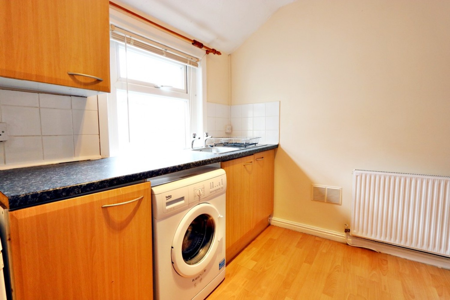 2 bedroom Flat for Letting Monthermer Road, Cardiff