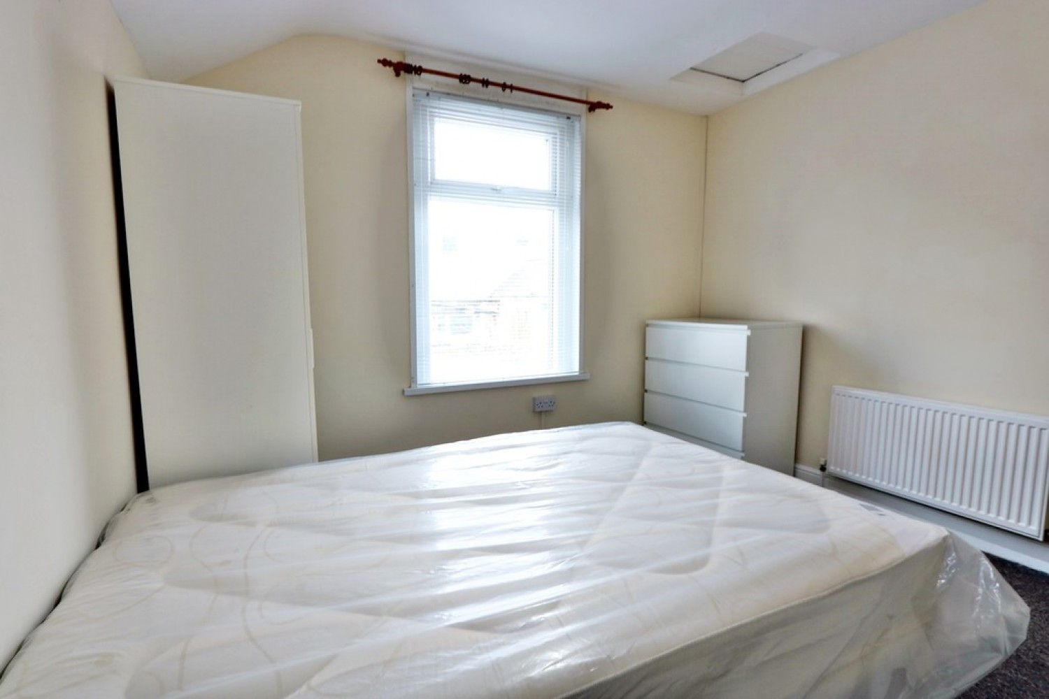 2 bedroom Flat for Letting Monthermer Road, Cardiff