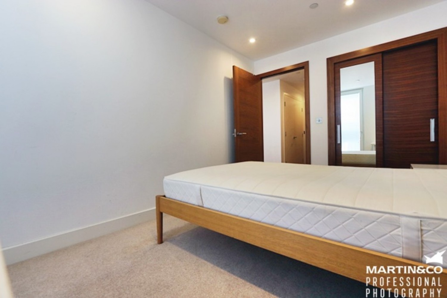The Hayes Apartments, The Hayes