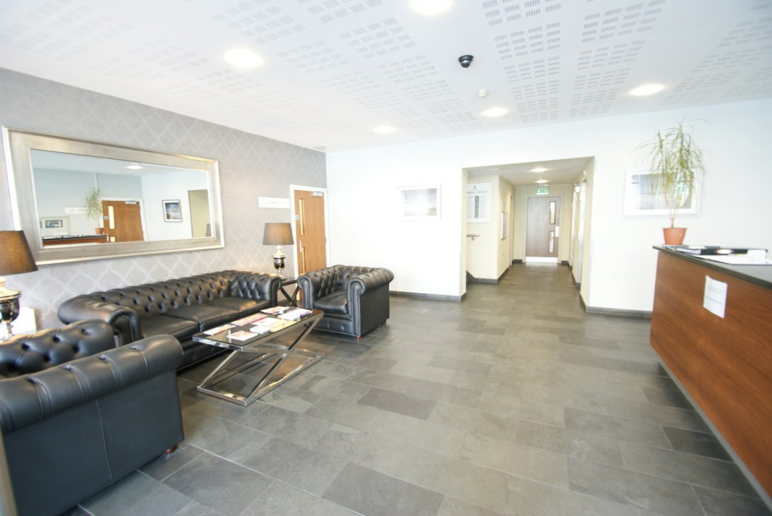 2 bedroom Flat for Letting Admiral House, Newport Road