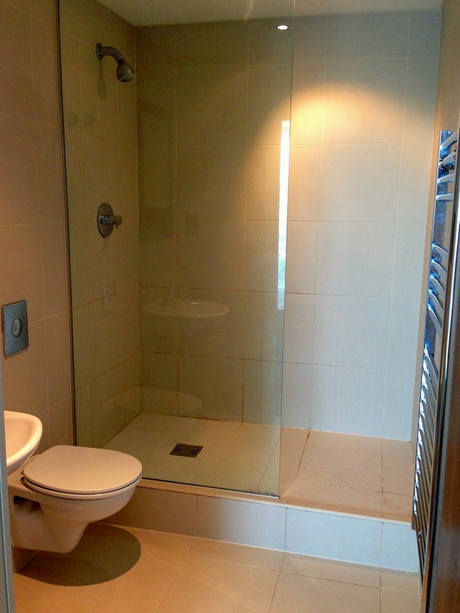 2 bedroom Flat for Letting Admiral House, Newport Road