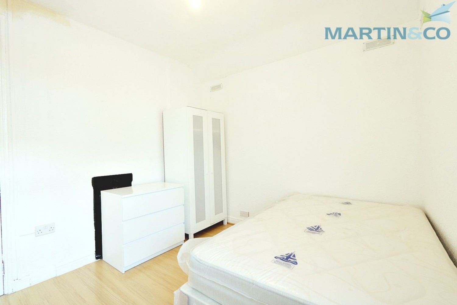 2 bedroom Flat for Letting Monthermer Road, Cardiff