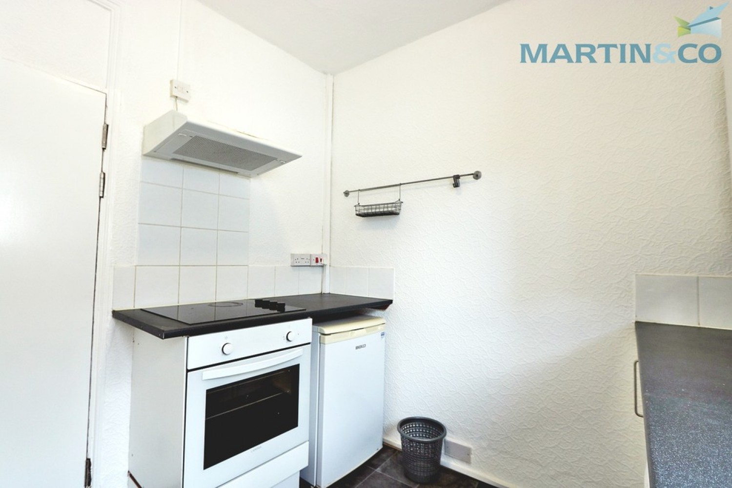 2 bedroom Flat for Letting Monthermer Road, Cardiff