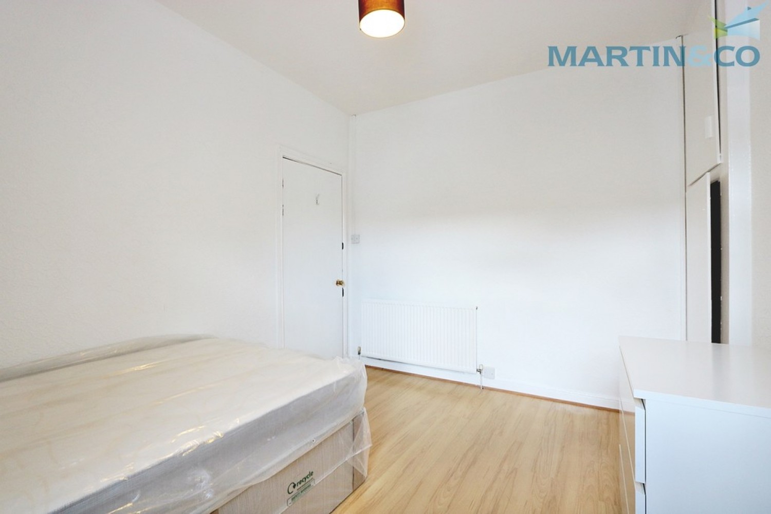 2 bedroom Flat for Letting Monthermer Road, Cardiff