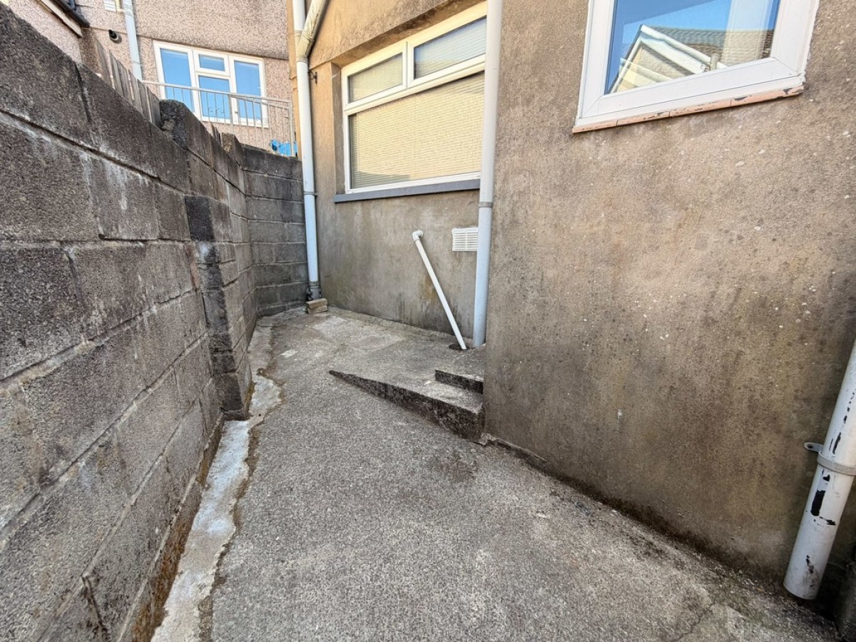 Alma Street, Twynyrodyn, Merthyr Tydfil