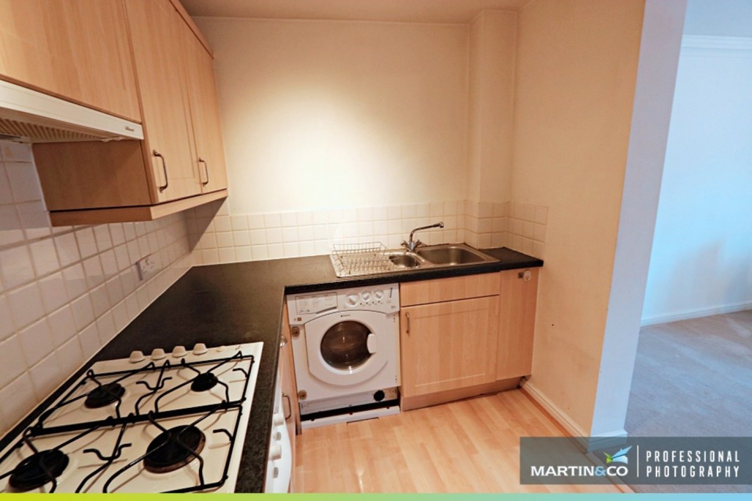 2 bedroom Flat for Letting Century Court, Taffs Mead Embankment,