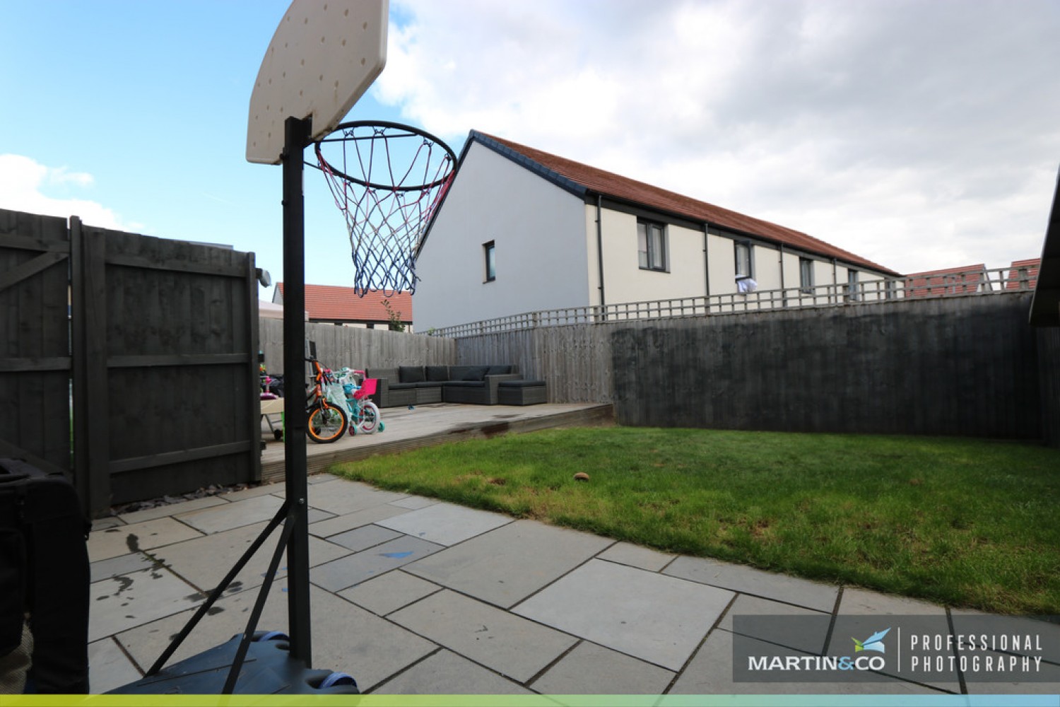 4 bedroom House in Church Road, St Edeyrns