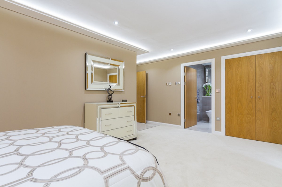 Penstone Court, Century Wharf