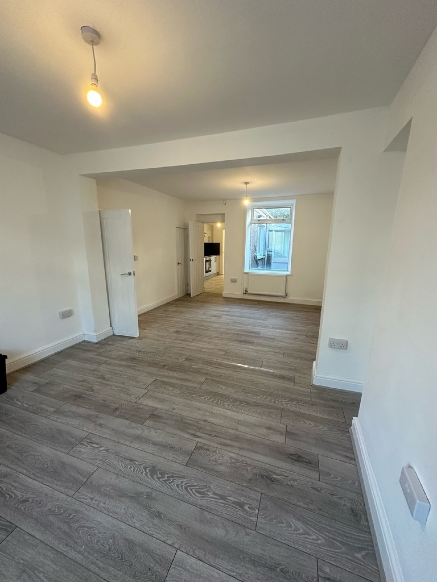 2 bedroom House for Letting Alma Street, Twyn