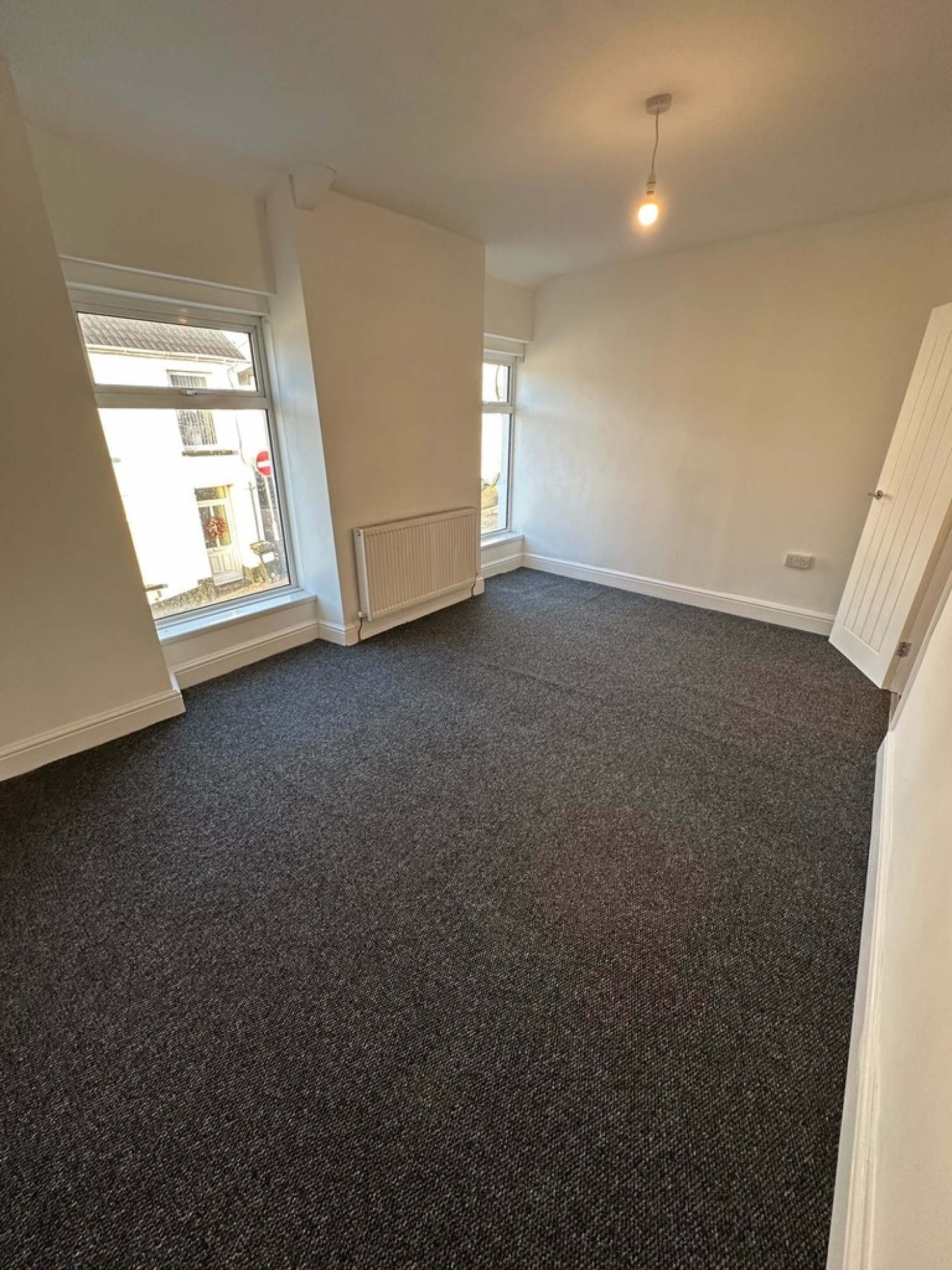 2 bedroom House for Letting Alma Street, Twyn