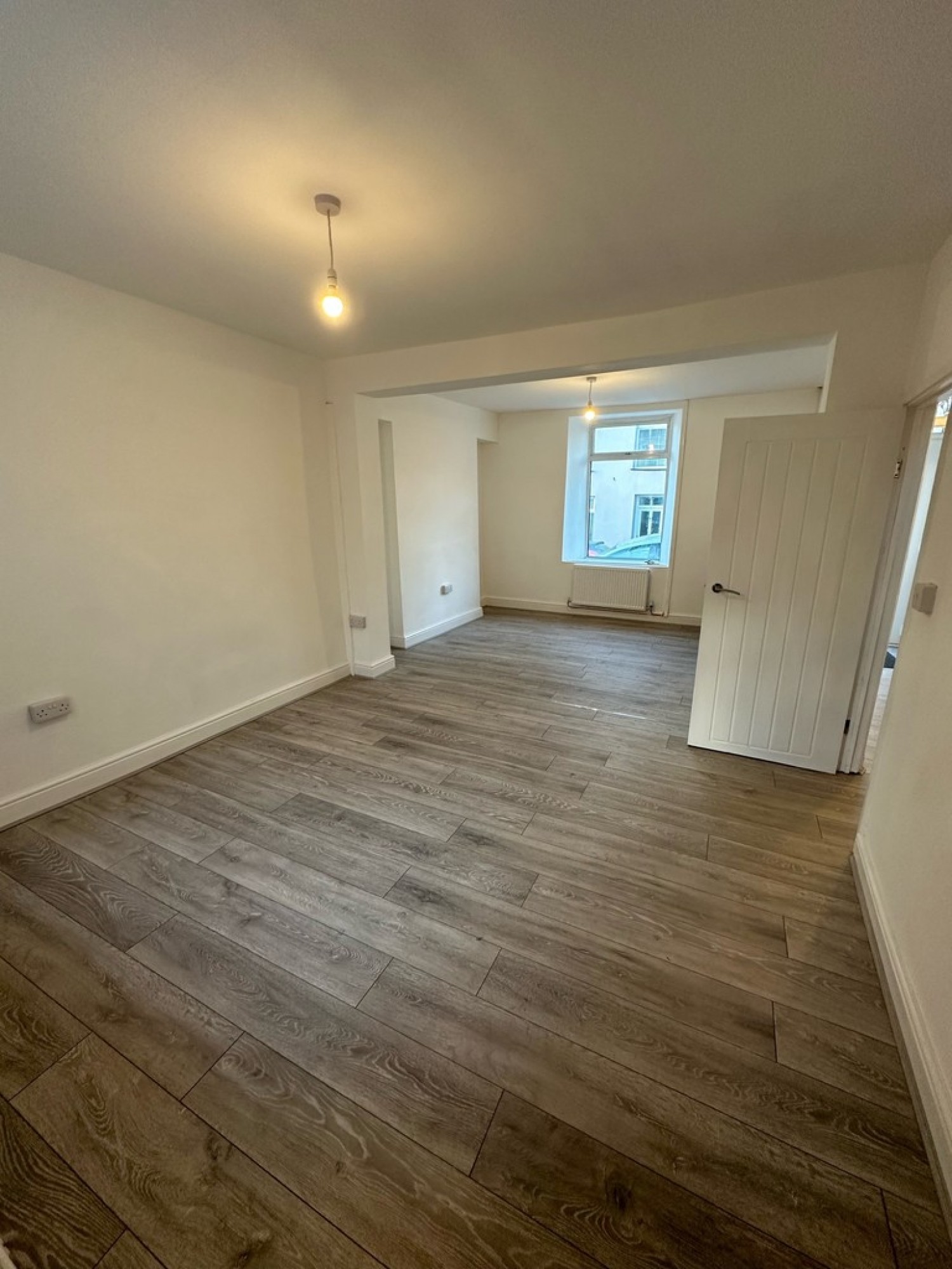 2 bedroom House for Letting Alma Street, Twyn